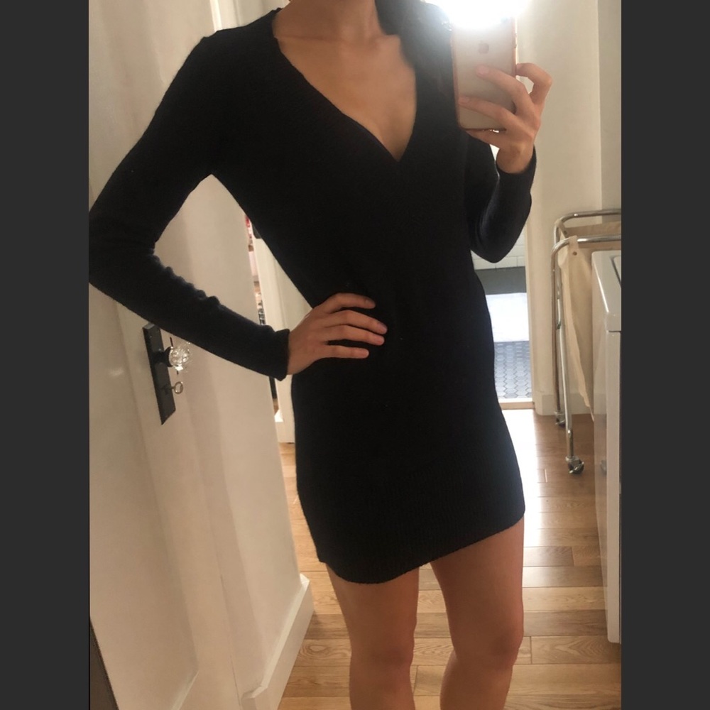 V-neck sweater dress/tunic